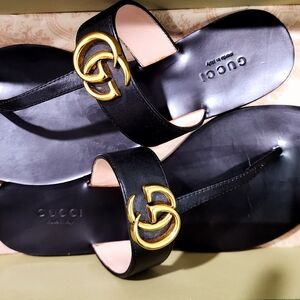 GUCCI Marmont Thong Sandals